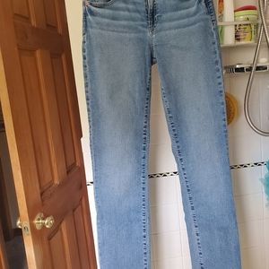 Women's Gap Classic Straight Mid  Rise Jeans with Wash well 4Tall
